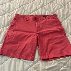 Vineyard vines shorts size 34